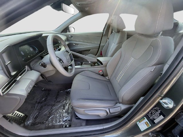 Certified 2026 Hyundai Elantra Sport FWD image 21