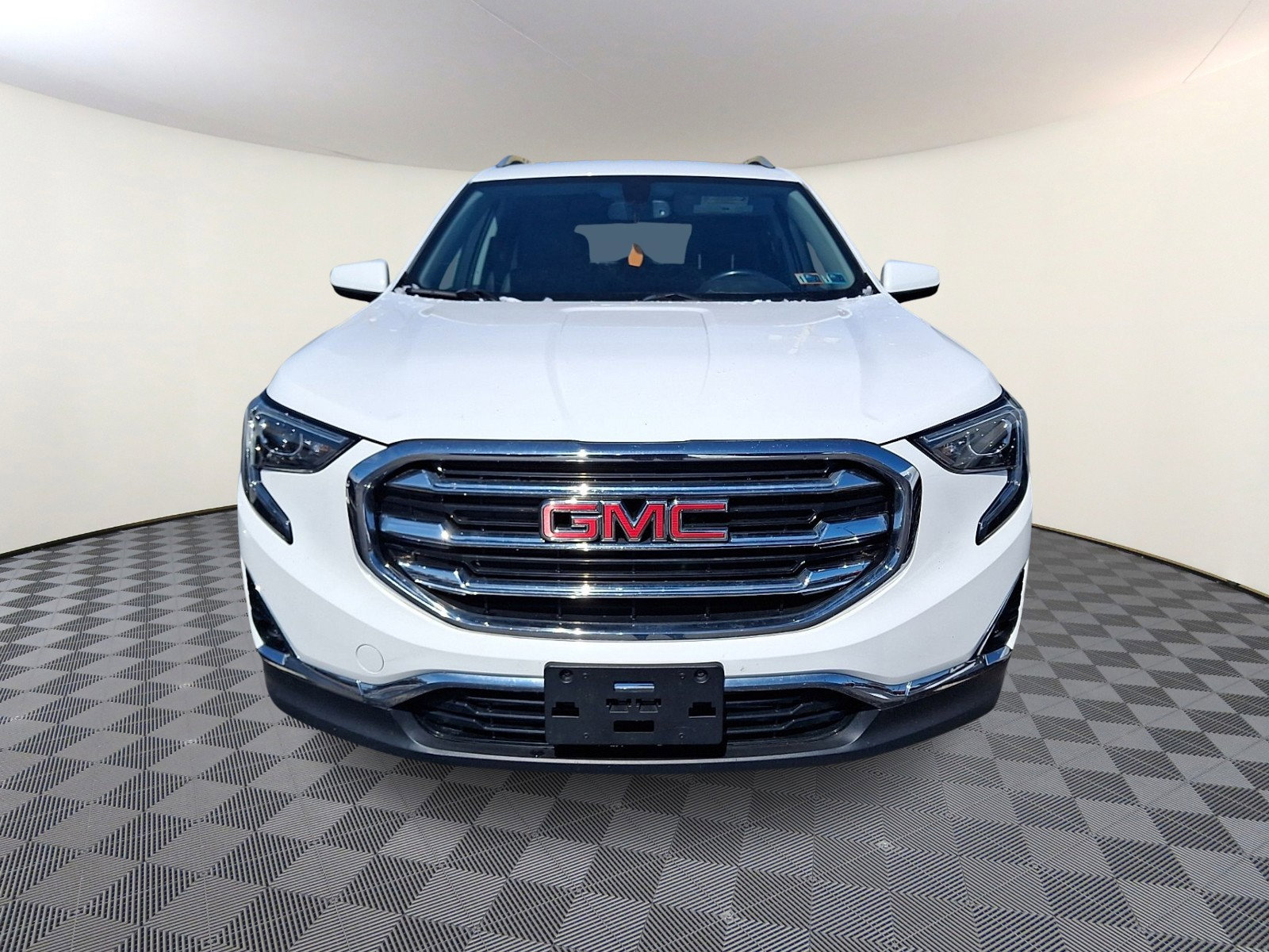 Used 2019 GMC Terrain SLT w/ Preferred Package image 2