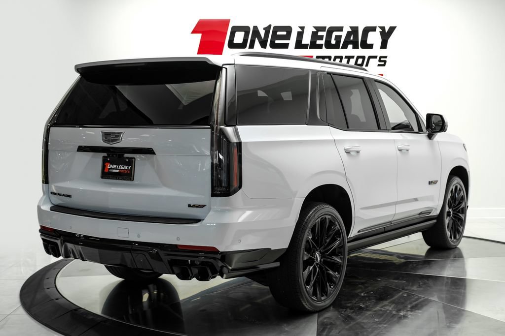 Used 2026 Cadillac Escalade V w/ LPO, ONYX Package AWD/4WD image 6