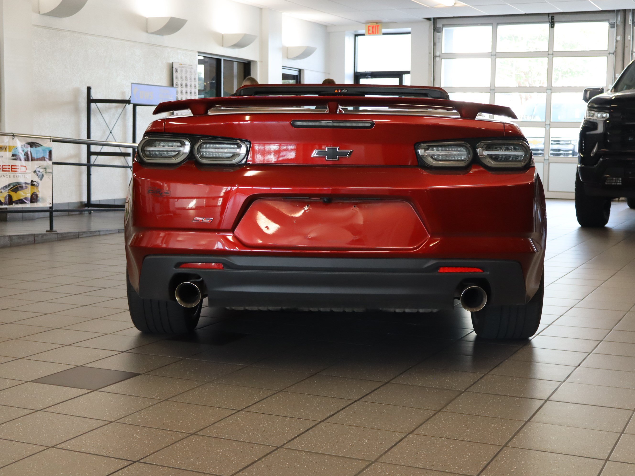 Used 2021 Chevrolet Camaro SS w/ Wild Cherry Design Package 1 RWD image 9