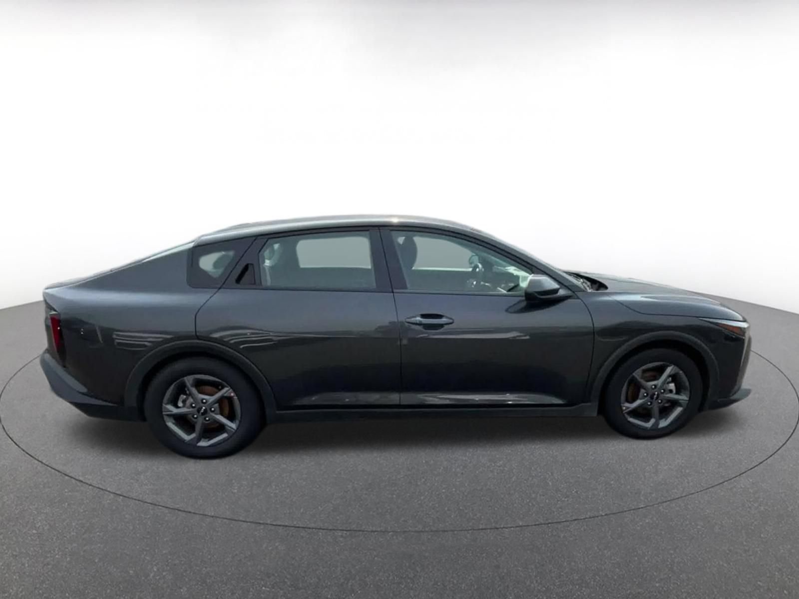 Used 2025 Kia K4 FWD image 15