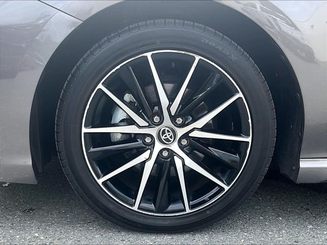 Used 2023 Toyota Camry SE FWD image 9