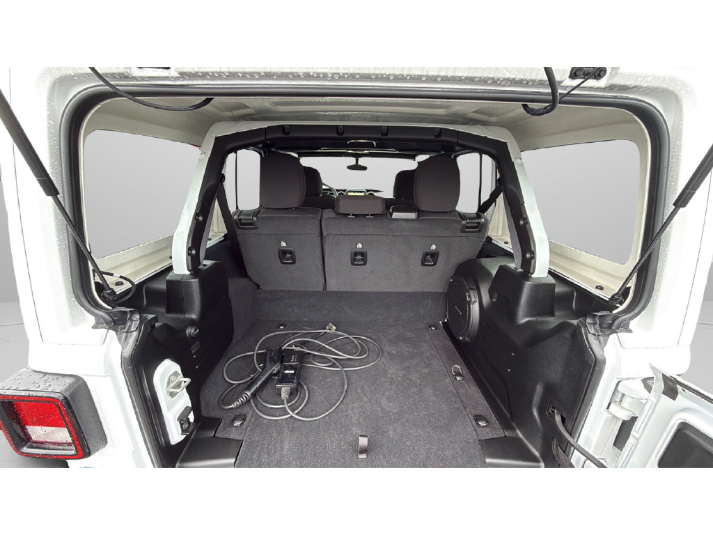 Used 2023 Jeep Wrangler Unlimited w/ Cold Weather Group AWD/4WD image 10