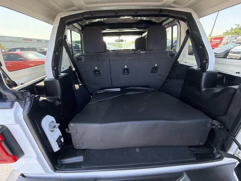 Used 2021 Jeep Wrangler Unlimited Sport AWD/4WD image 13