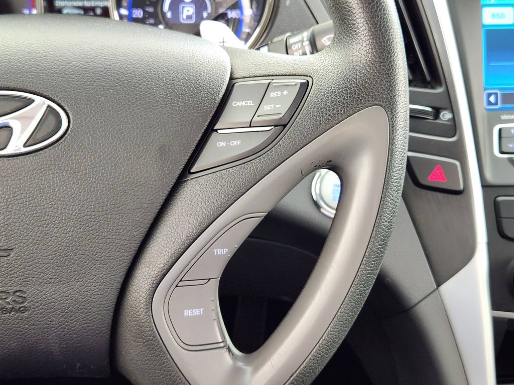 Used 2013 Hyundai Sonata SE w/ Navigation & Sunroof Pkg FWD image 19