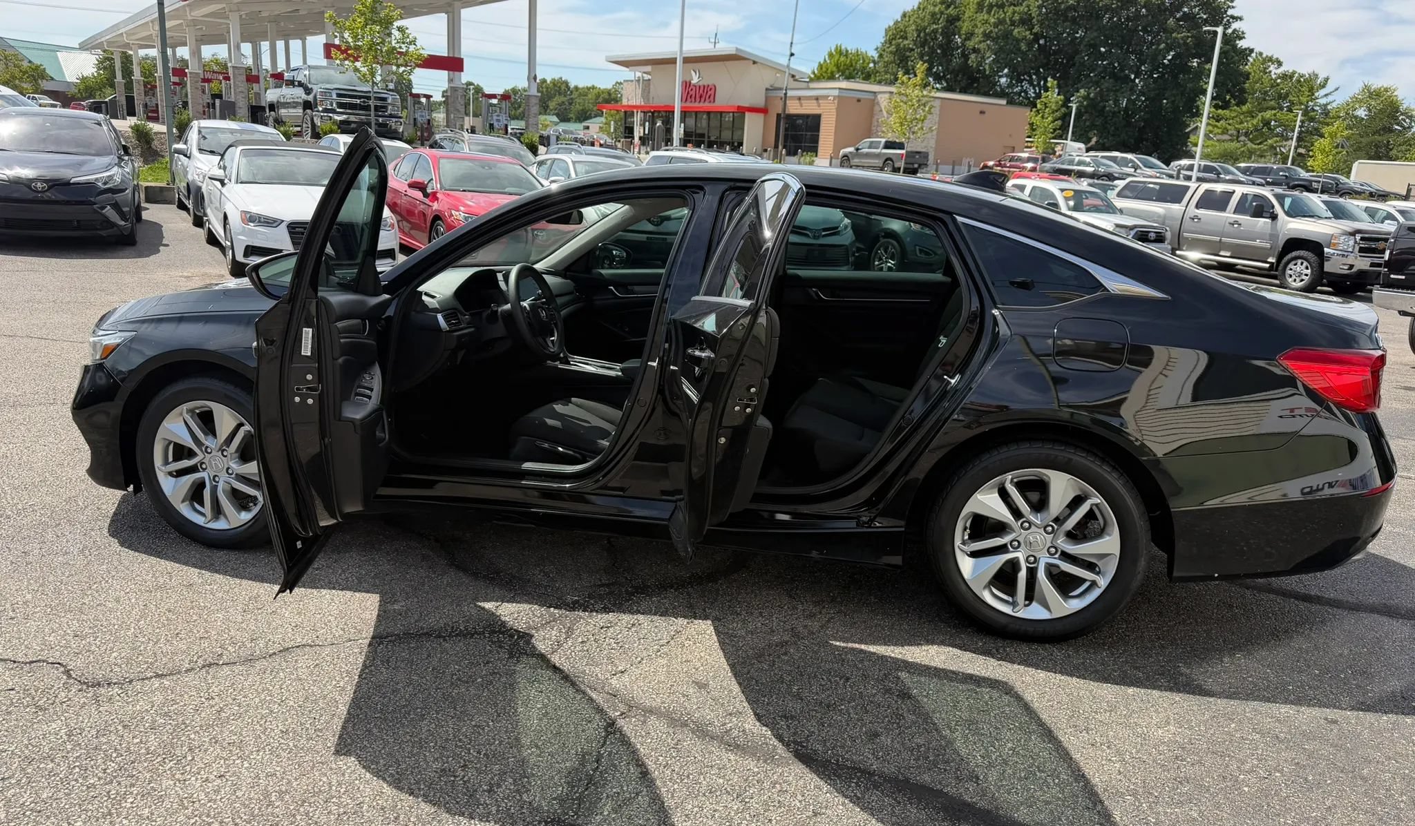 Used 2018 Honda Accord LX image 11