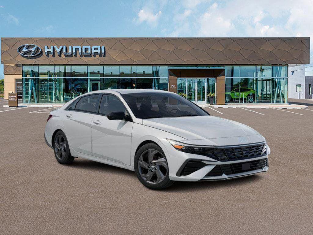 New 2026 Hyundai Elantra SEL Sport FWD image 7