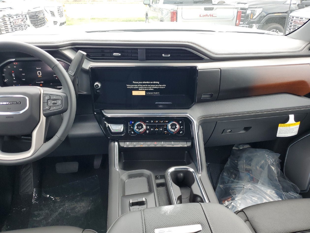 New 2026 GMC Sierra 2500 Denali w/ Denali Reserve Package AWD/4WD image 15
