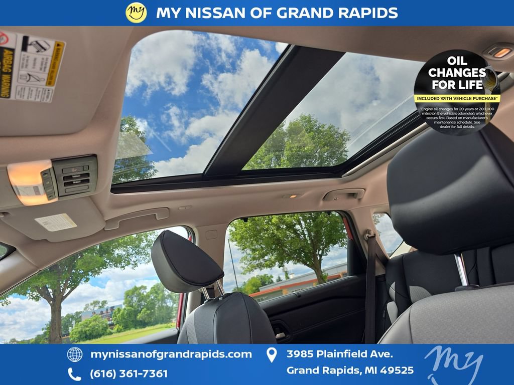 Used 2024 Nissan Rogue SV w/ SV Premium Package AWD/4WD image 23