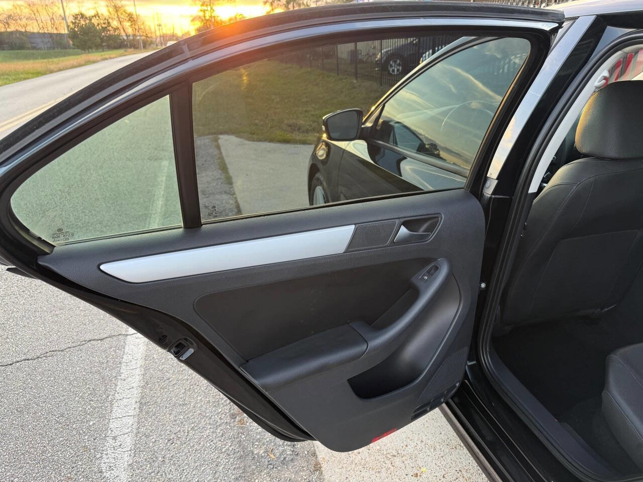 Used 2012 Volkswagen Jetta TDI image 23