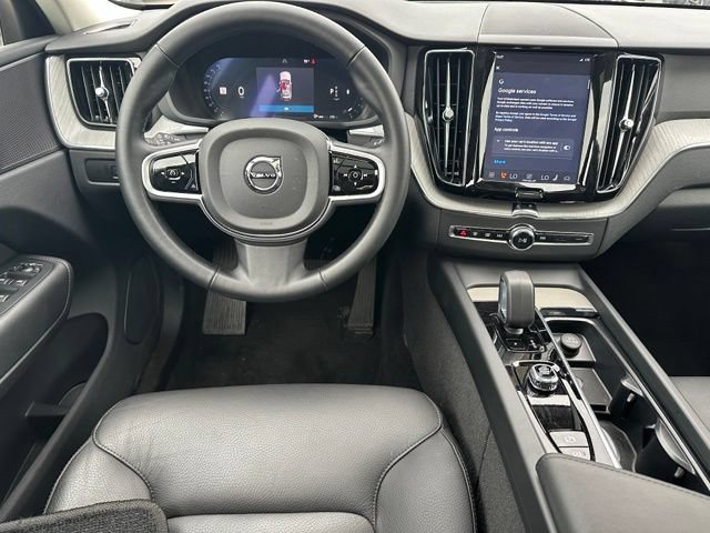 Used 2025 Volvo XC60 B5 Plus AWD/4WD image 17