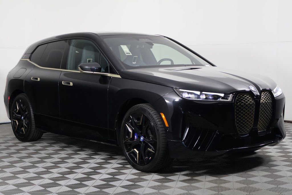 Used 2023 BMW iX M60 w/ Executive Package image 3