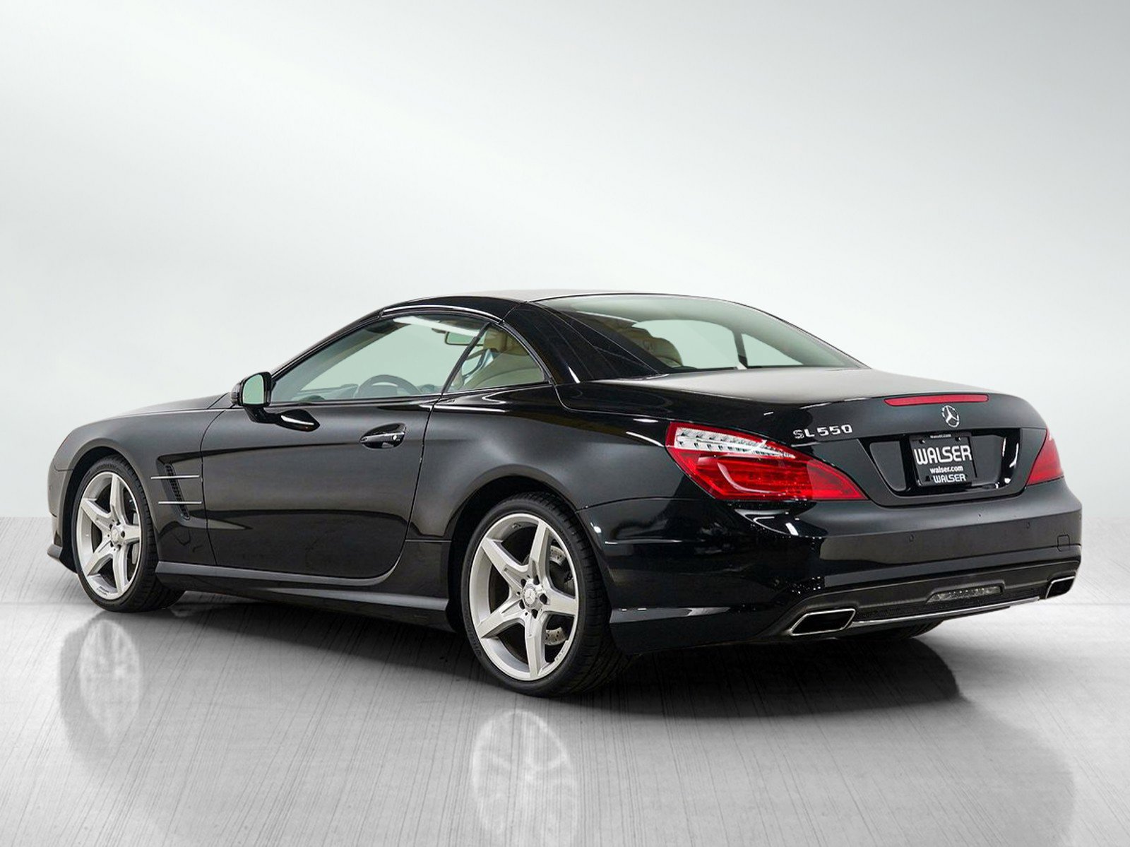 Used 2013 Mercedes-Benz SL 550 image 3