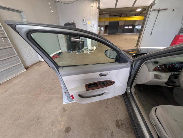 Used 2008 Buick LaCrosse CX FWD image 20