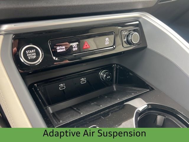 New 2025 Audi Q5 Prestige image 17