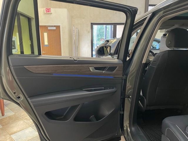 Used 2025 Volkswagen Atlas SEL Premium R-Line image 15