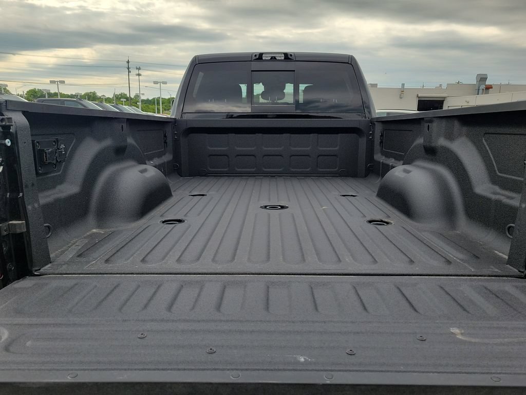 New 2026 RAM 3500 Big Horn AWD/4WD image 8