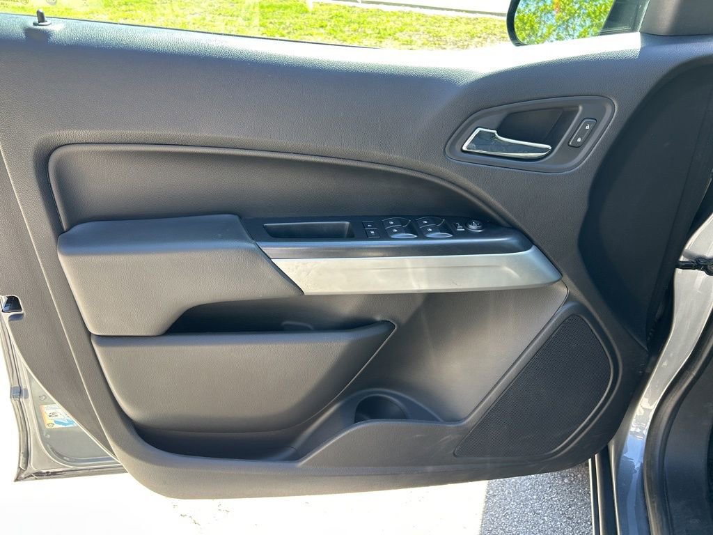 Used 2019 Chevrolet Colorado LT w/ LT Convenience Package image 17