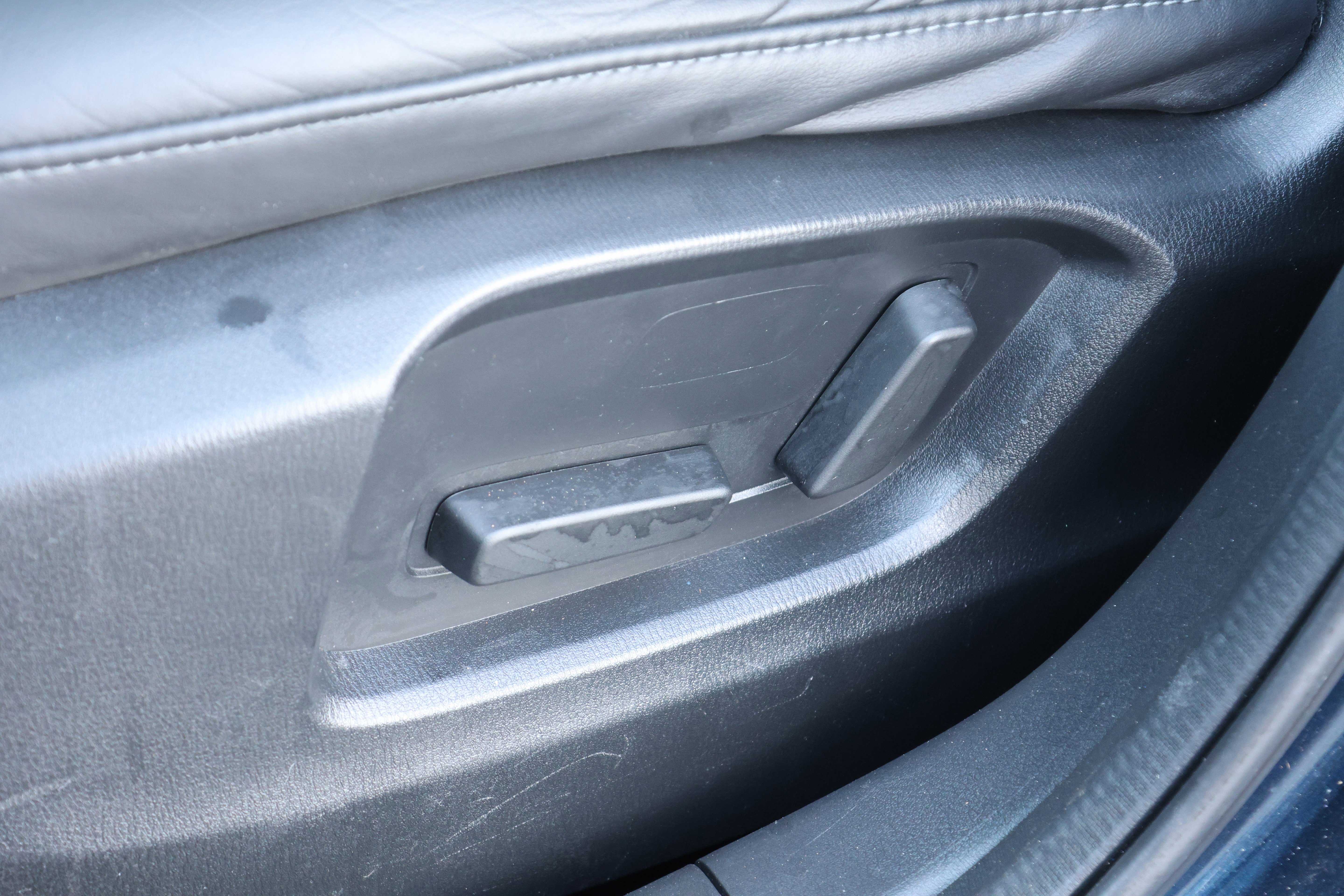 Used 2020 MAZDA CX-5 Touring image 32