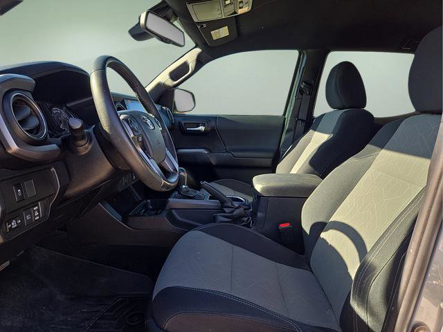 Used 2020 Toyota Tacoma TRD Off-Road image 21