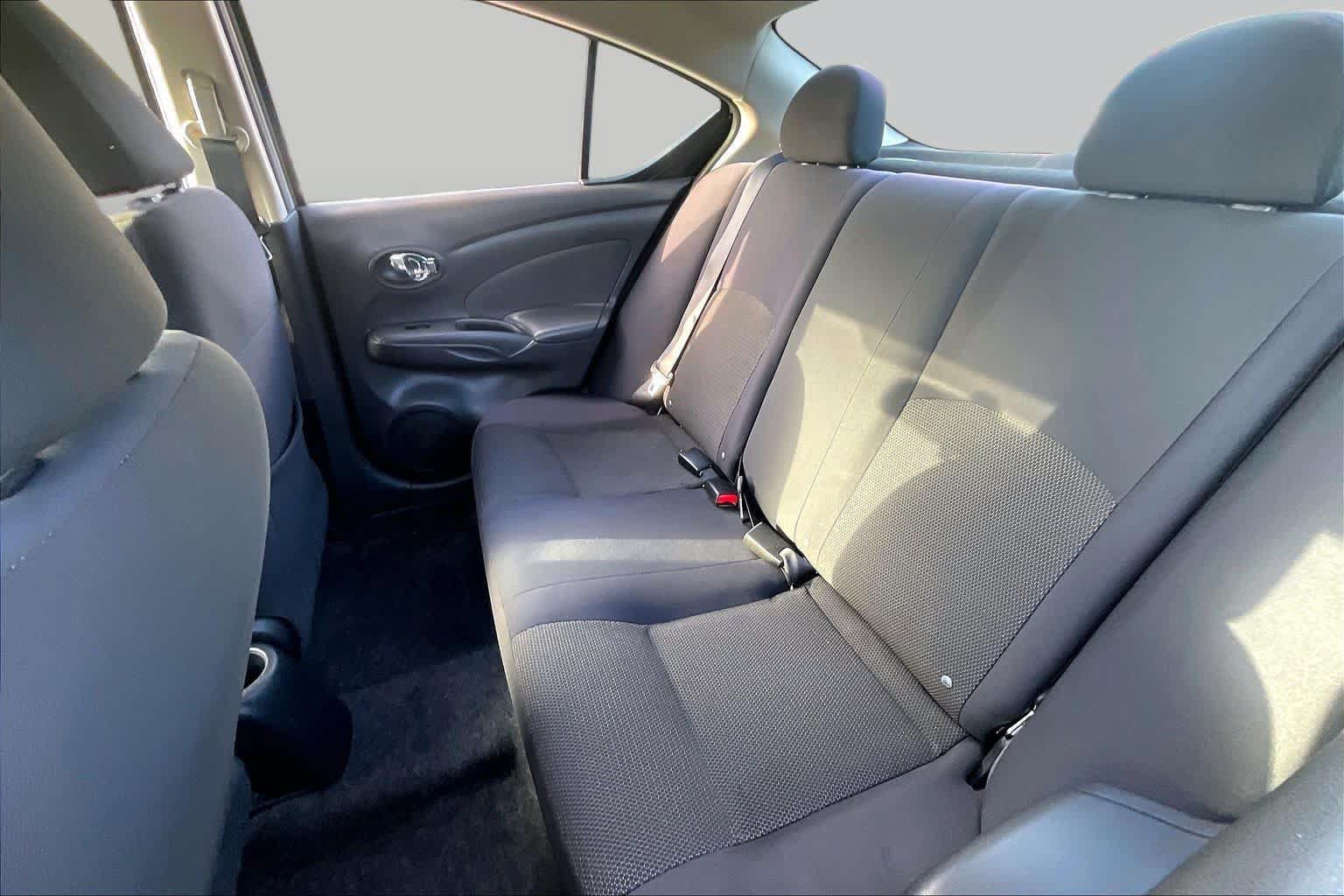 Used 2012 Nissan Versa FWD image 16