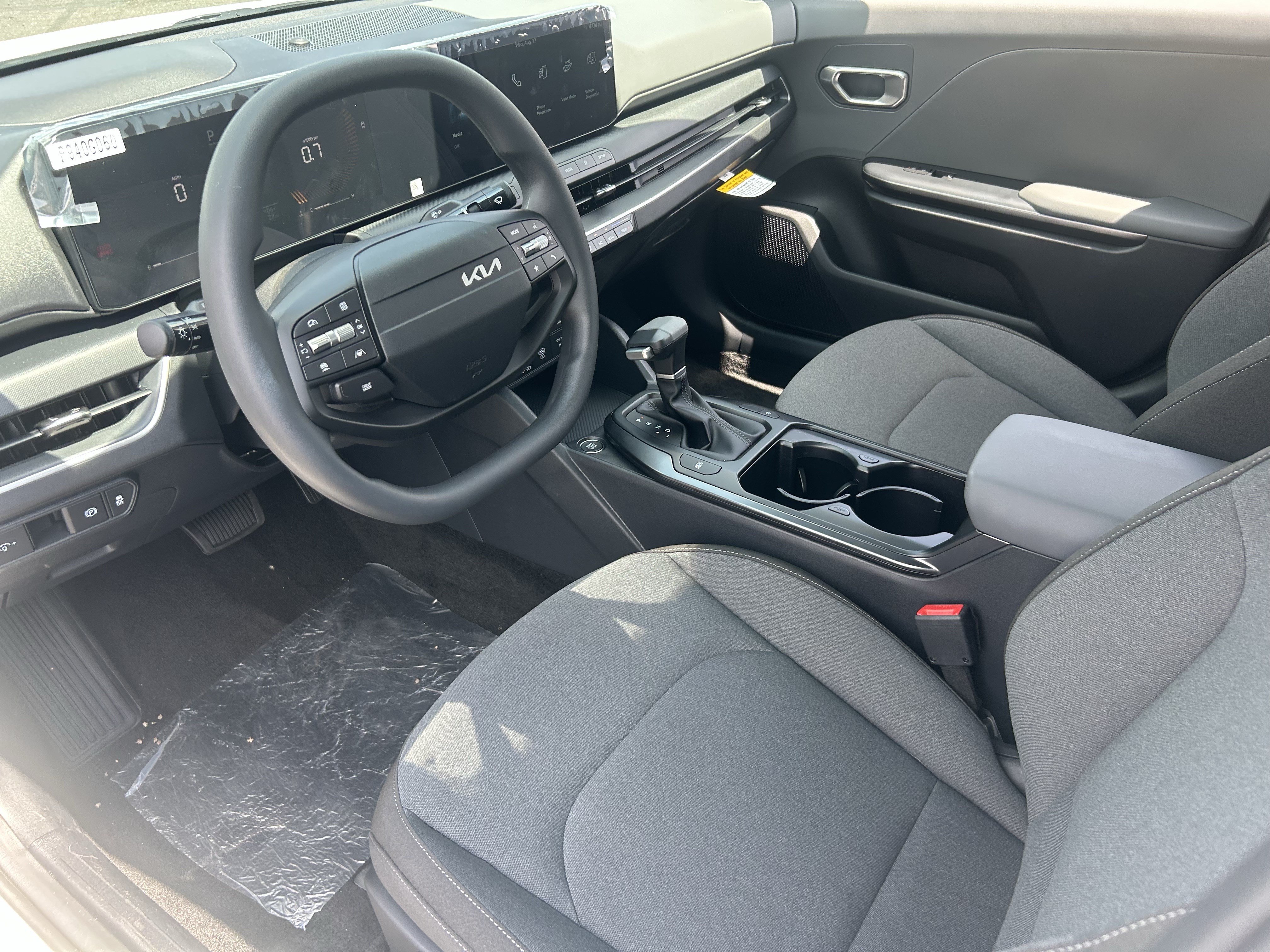 New 2026 Kia K4 FWD image 21