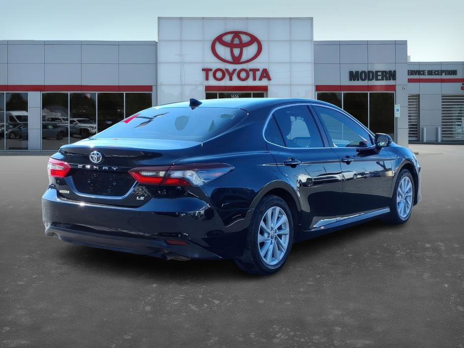 Used 2022 Toyota Camry LE image 6