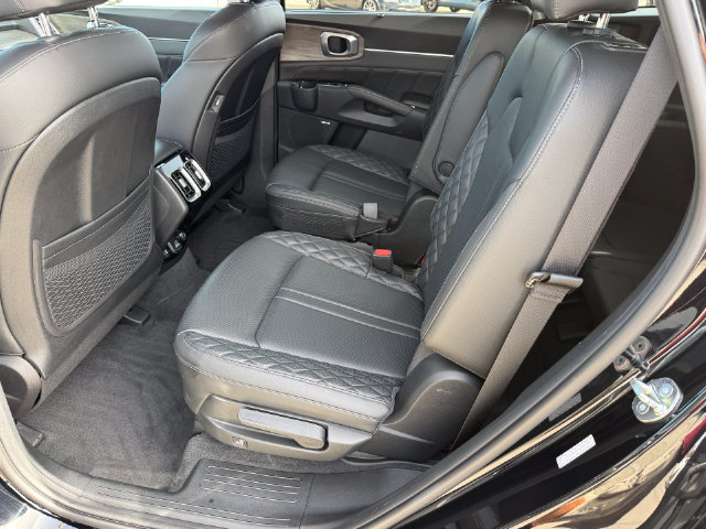 Used 2023 Kia Sorento SX Prestige AWD/4WD image 17