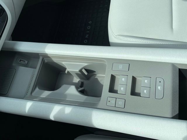 Used 2024 Hyundai Ioniq 6 Limited image 18