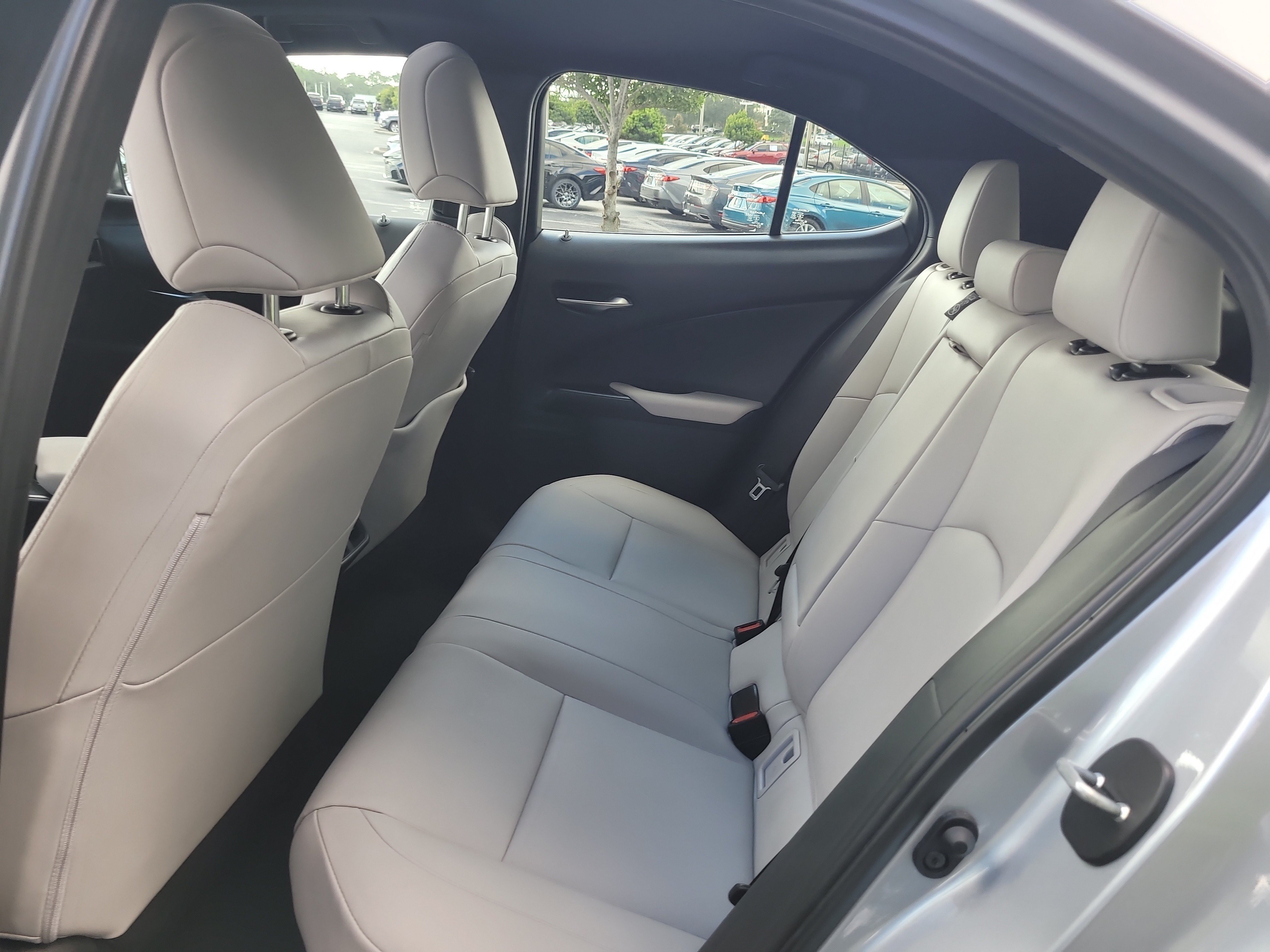 Used 2025 Lexus UX 300h FWD w/ Accessory Package (Z1) image 14