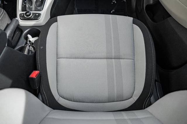 Used 2021 Hyundai Venue SEL w/ Premium Package image 28