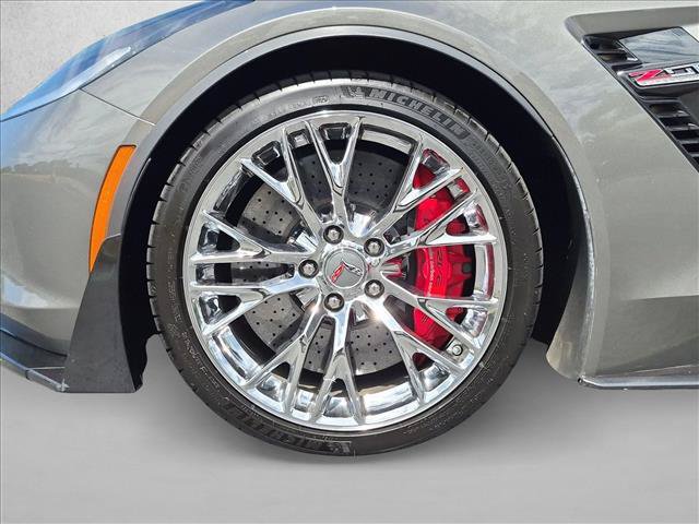Used 2015 Chevrolet Corvette Z06 w/ 3LZ Preferred Equipment Group RWD image 22