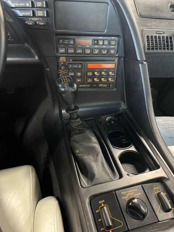 Used 1993 Chevrolet Corvette Coupe RWD image 46