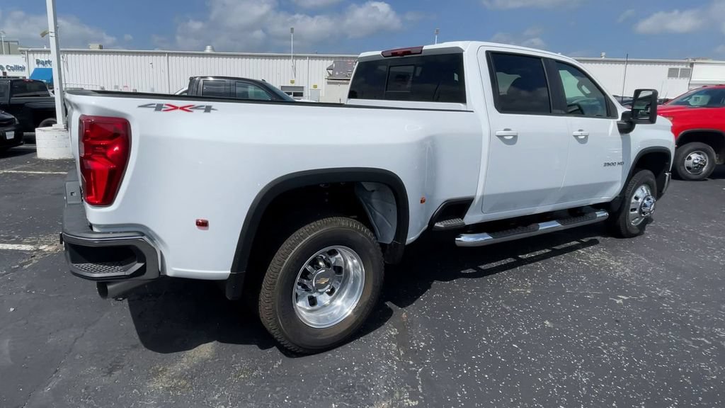 New 2026 Chevrolet Silverado 3500 LT w/ All Star Edition AWD/4WD image 2