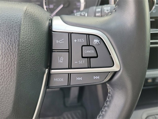Used 2023 Toyota Highlander LE image 21