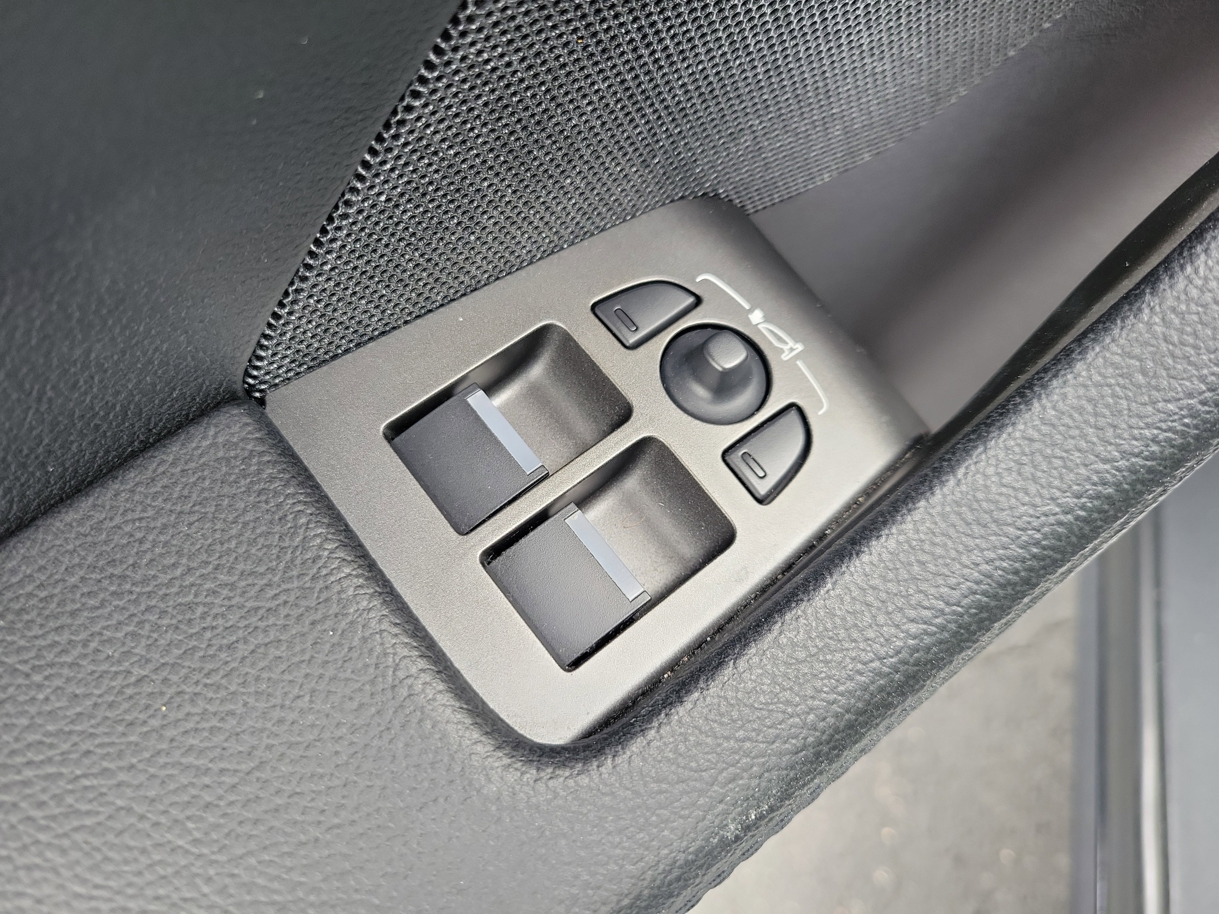 Used 2020 Jaguar F-TYPE Coupe image 15