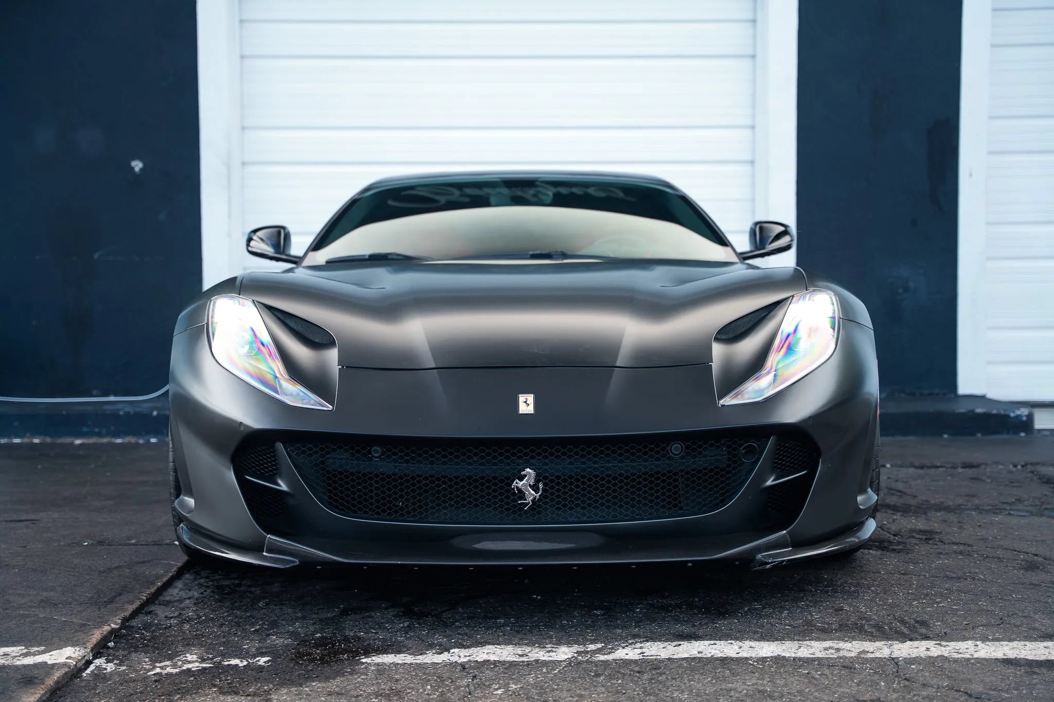 Used 2019 Ferrari 812 Superfast RWD image 2