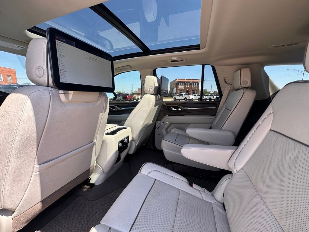Used 2024 GMC Yukon Denali w/ Denali Reserve Package image 19
