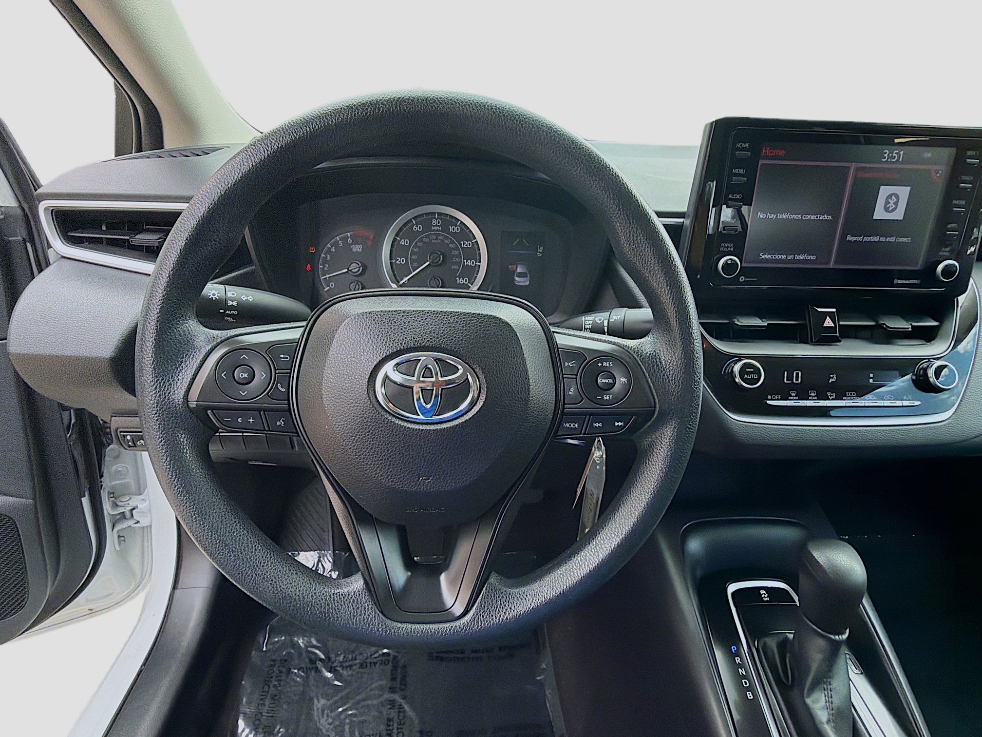 Used 2022 Toyota Corolla LE image 8