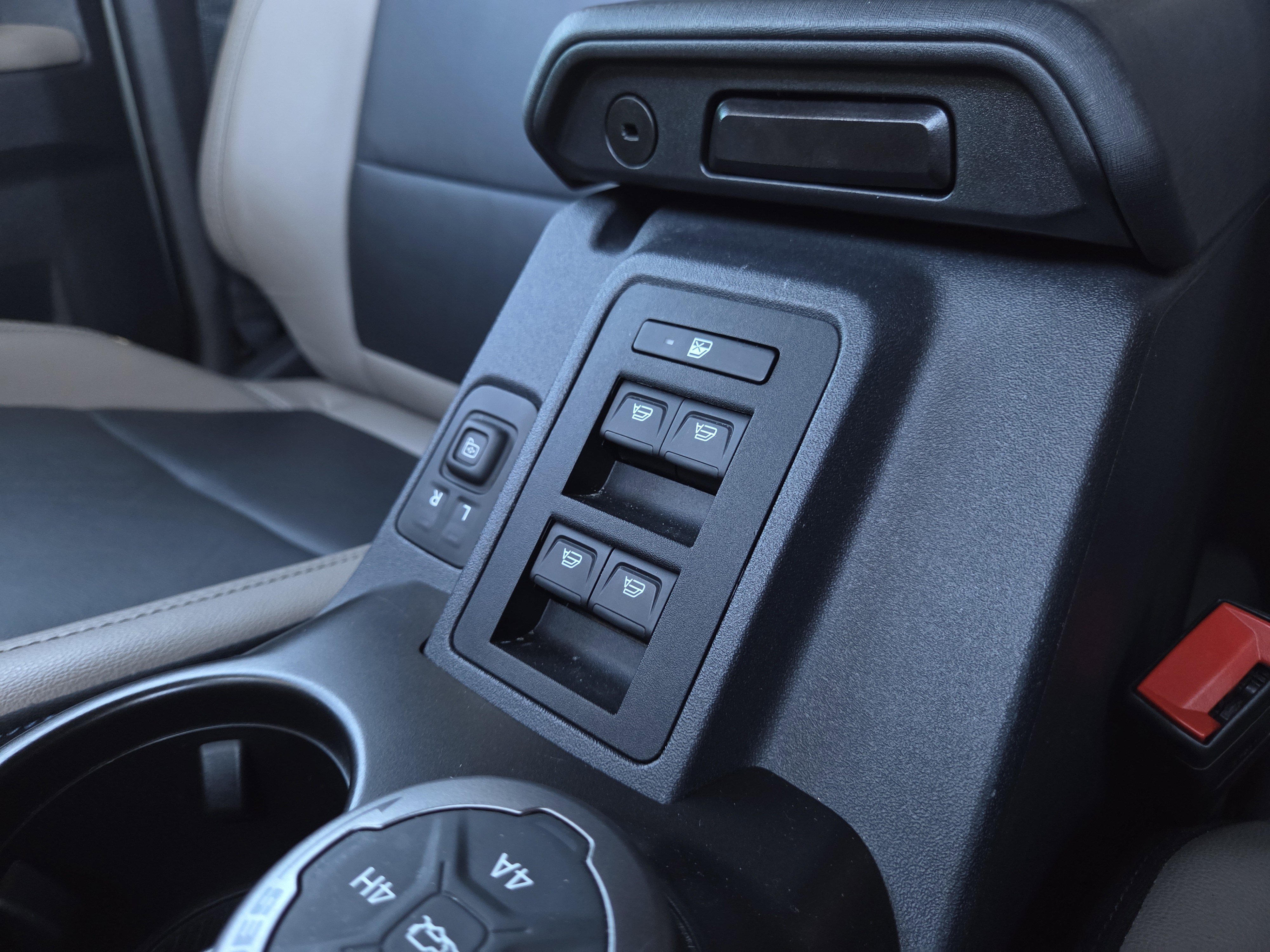 Used 2023 Ford Bronco Wildtrak image 32