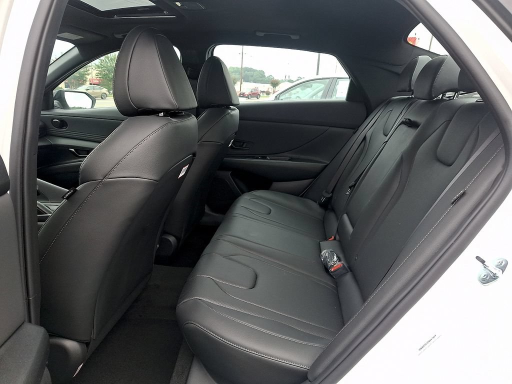 New 2026 Hyundai Elantra SEL Sport FWD image 6