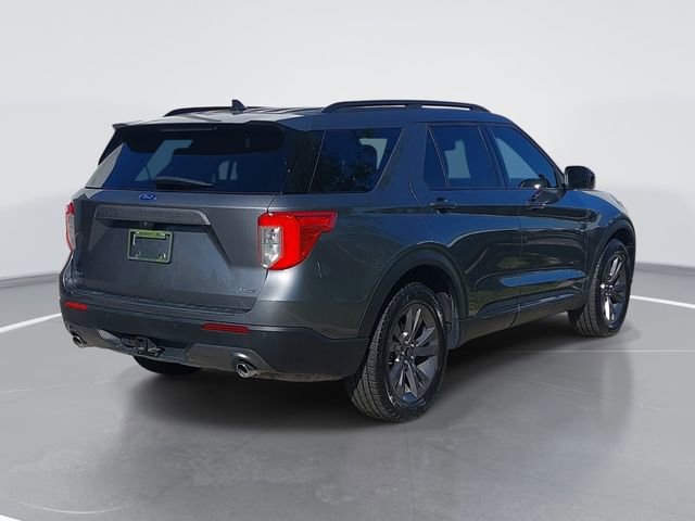 Certified 2022 Ford Explorer XLT w/ Equipment Group 202A AWD/4WD image 3