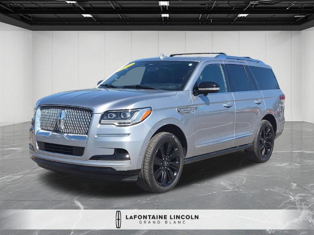 Used 2023 Lincoln Navigator Reserve AWD/4WD image 1