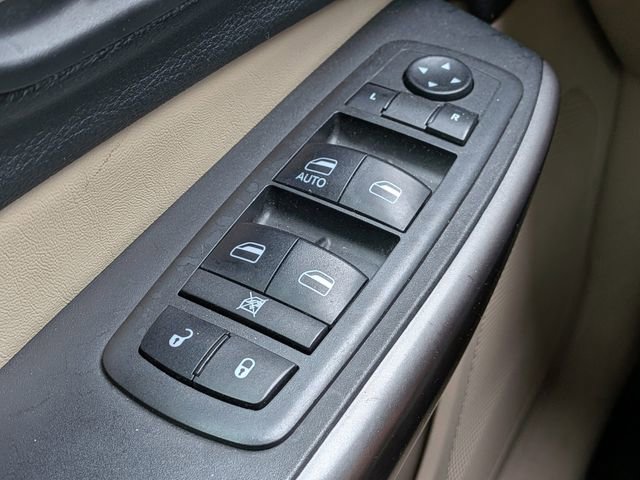 Used 2019 Jeep Cherokee Latitude w/ Popular Appearance Group image 22