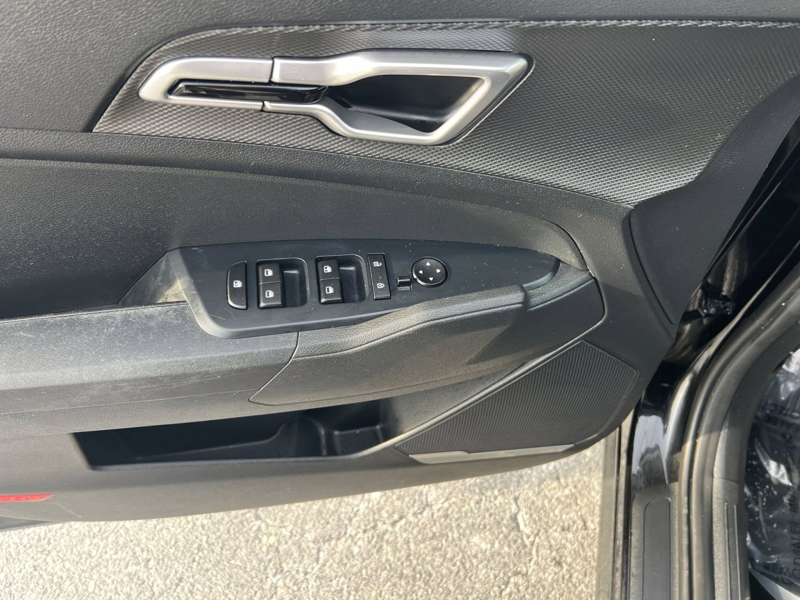 Used 2023 Kia Sportage LX image 14