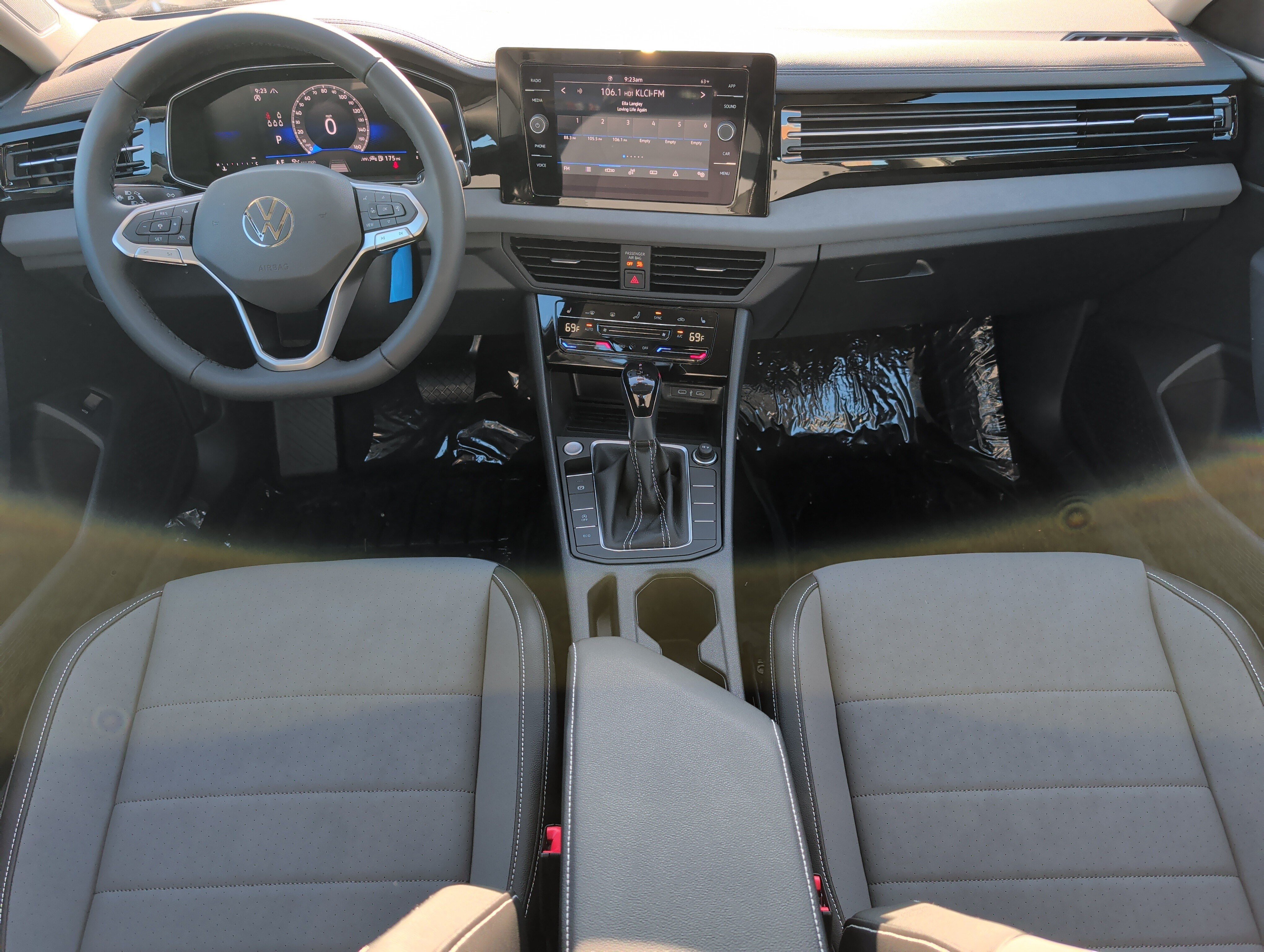 New 2027 Volkswagen Jetta SE FWD image 7