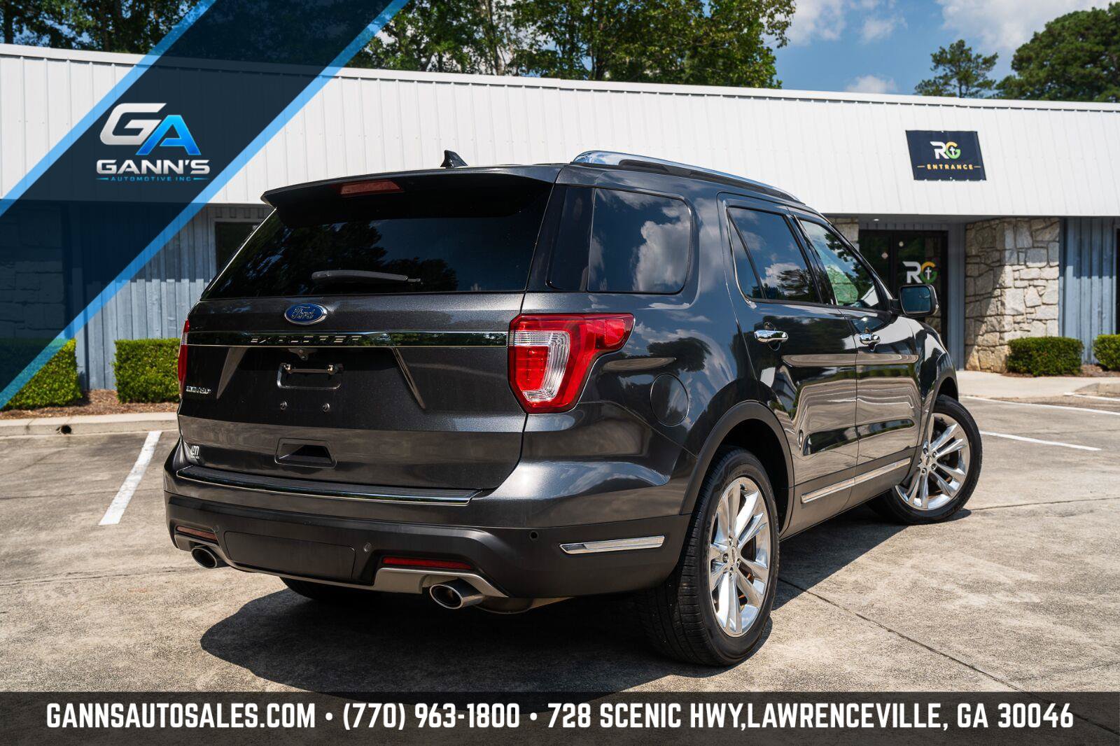 Used 2018 Ford Explorer Limited FWD image 2