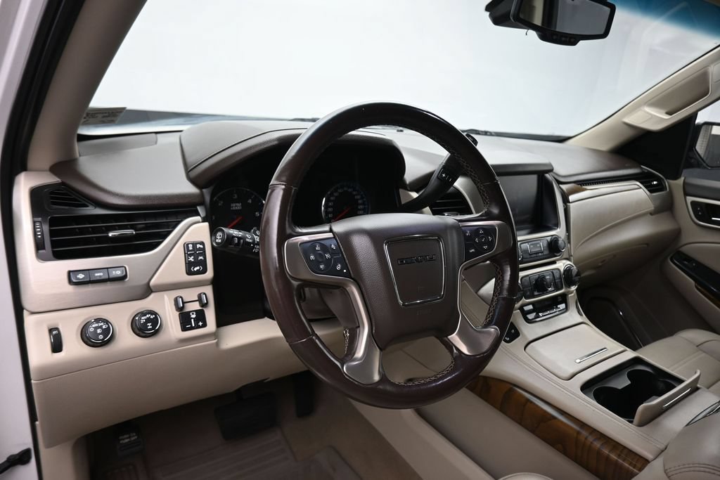 Used 2019 GMC Yukon XL Denali w/ Denali Ultimate Package AWD/4WD image 14