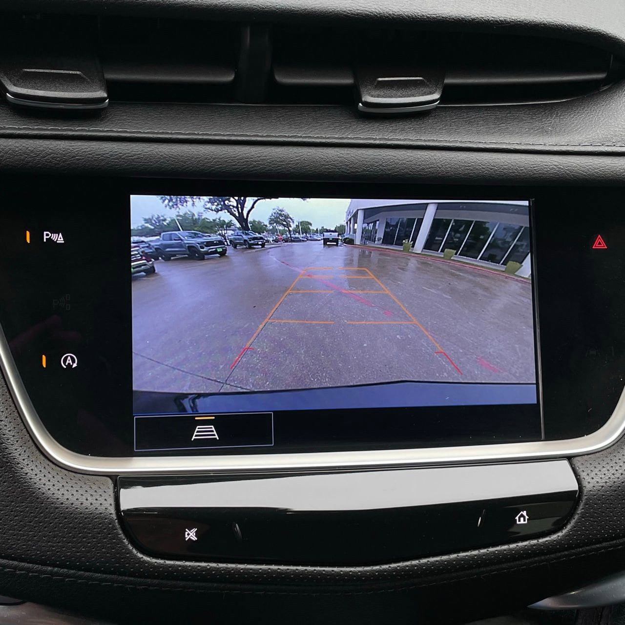 Used 2024 Cadillac XT5 Luxury w/ LPO, Floor Liner Package FWD image 20