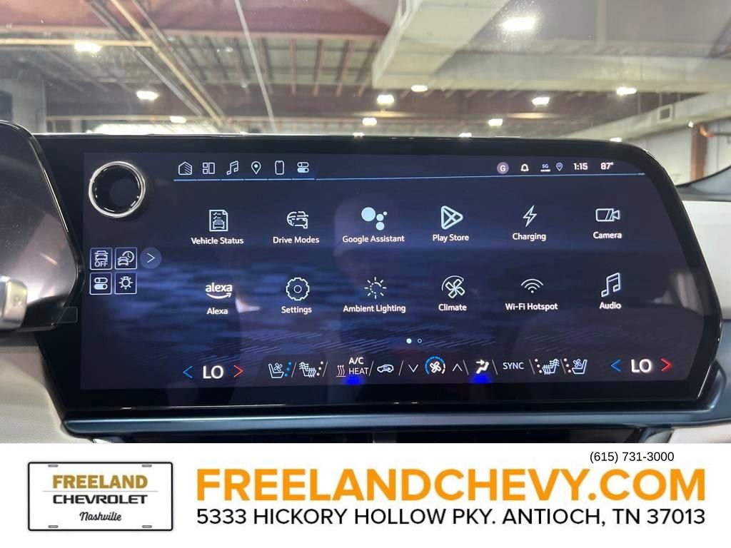 New 2025 Chevrolet Equinox EV LT w/ Convenience Package II image 25